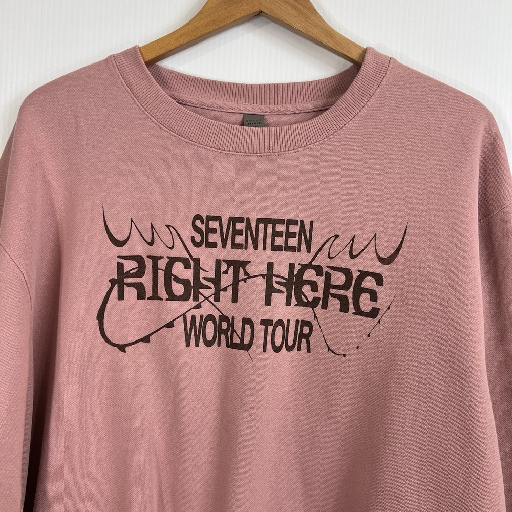 Seventeen Right Here US World Tour Sweatshirt Size XL Pink Crewneck